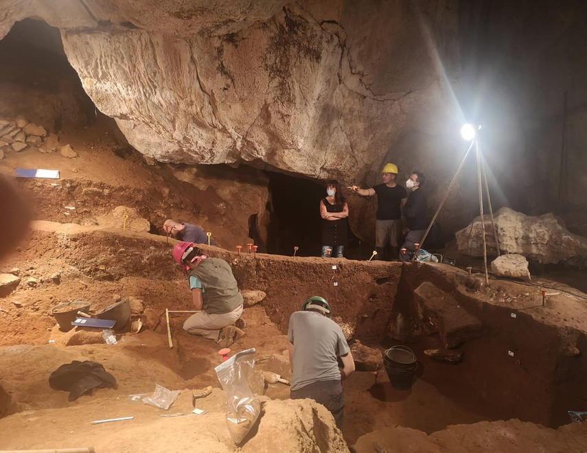 Dentro la Grotta del Leone tracce dell’uomo preistorico 