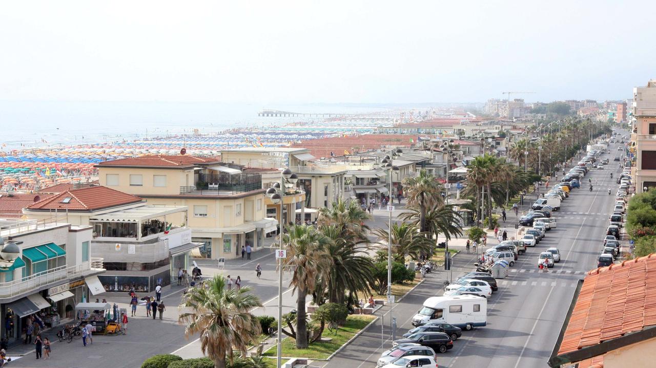 A Natale in Passeggiata a Viareggio arriva la pista del ghiaccio: ecco le date di apertura