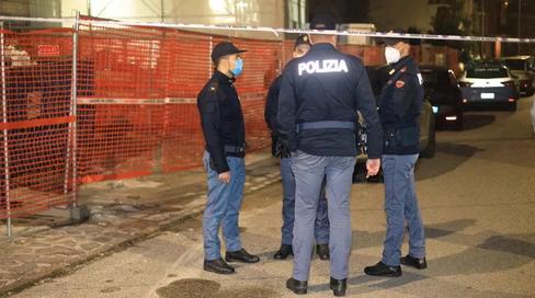 Strage a Sassuolo: 5 morti. Uccide a coltellate compagna, la madre di lei e due figli. Poi si suicida