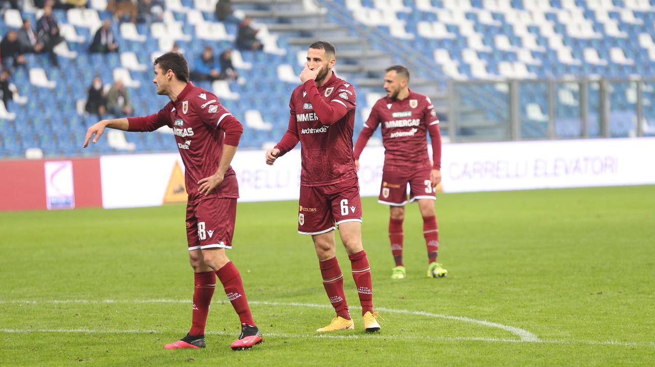 Agostino Camigliano, al centro nella foto, tra i migliori contro il Cesena