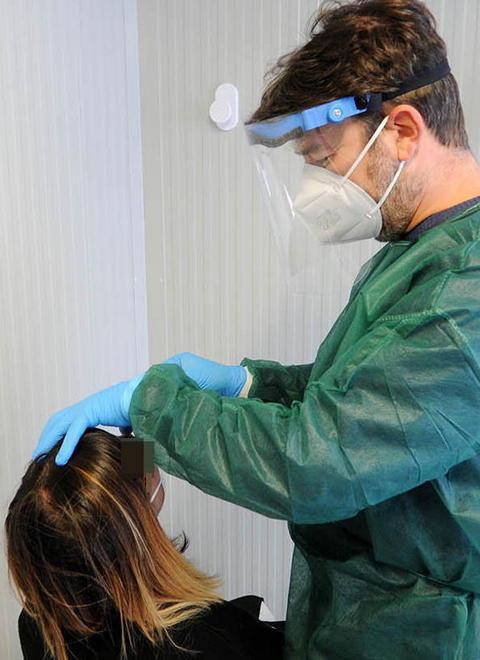 Tamponi “assembrati” La Asl chiede scusa 