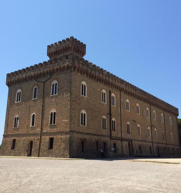 L’arte esce dai musei e arriva al Castello Pasquini