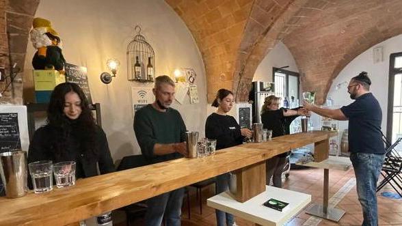 Più preparati dietro al bancone con la formazione