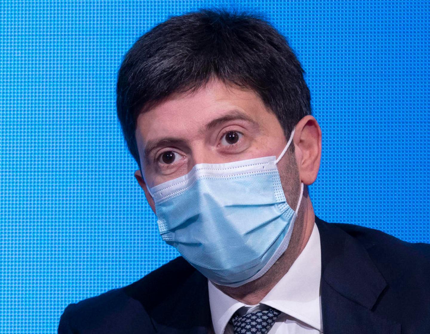  Regioni: restrizioni per i no vax Ma il Governo (per ora) frena