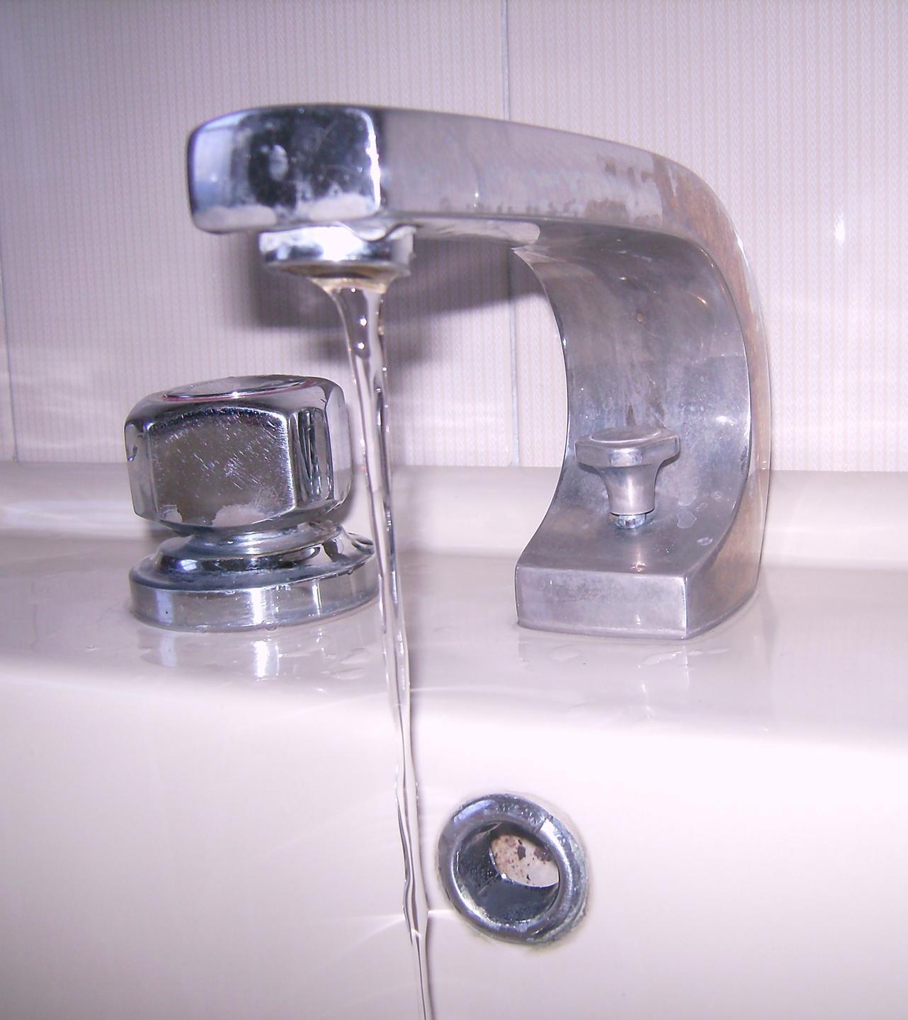 «Un filo d’acqua da mesi ma Area non risponde» 