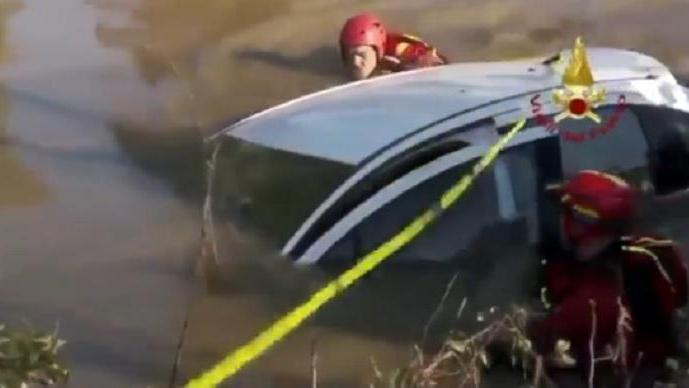 Otto anni dall'alluvione di Olbia, il ricordo dei vigili del fuoco