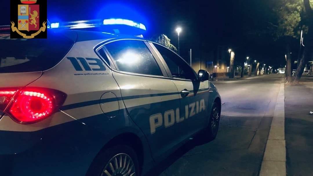 Reggio Emilia: picchia moglie e figlia, arrestato dalla polizia