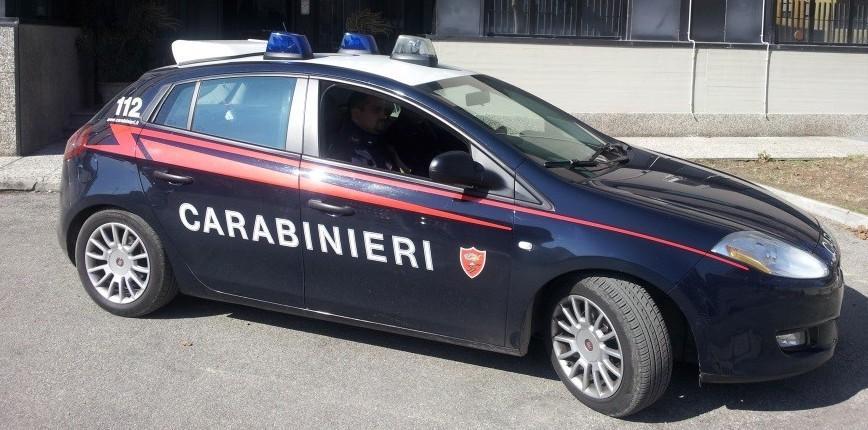 Rapina al parco, due ragazzini minacciati col coltello per uno zainetto 