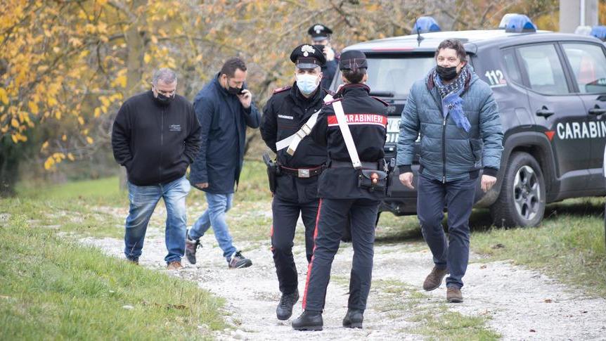 Montese Uccide la moglie e tenta il suicidio Il figlio scopre tutto dalla telecamera