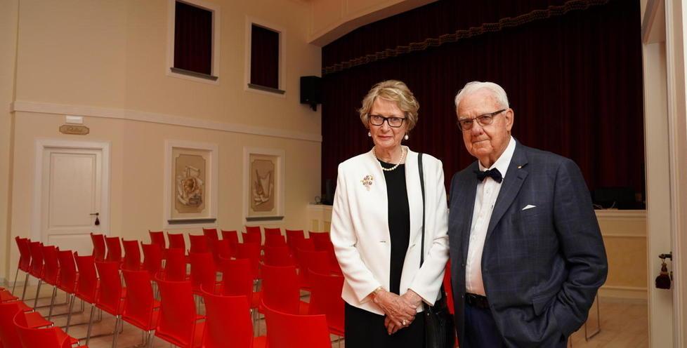 Un nuovo gestore per il teatro donato dai Neumann a Chianni 