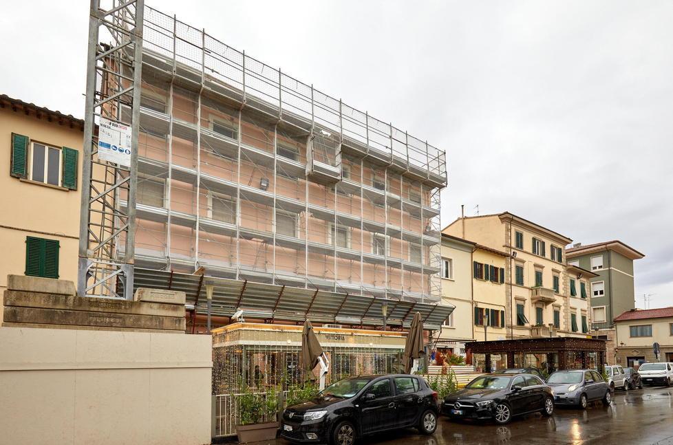 Parte il recupero di uno storico albergo: lavori all’ex Plaza in piazza della Vittoria 