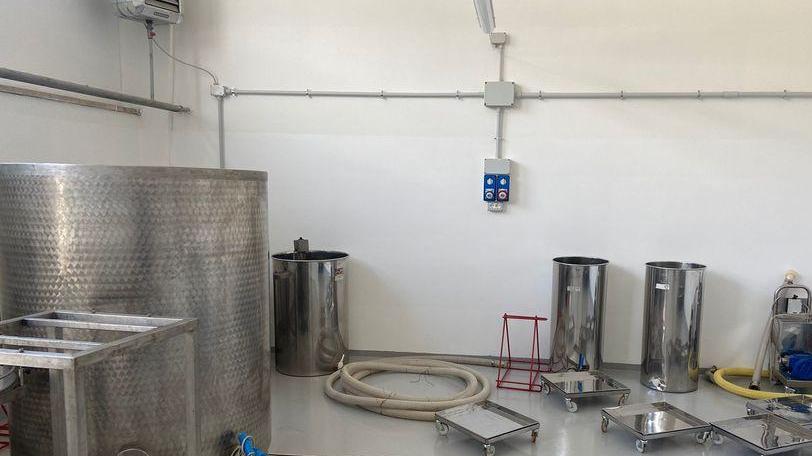 Inaugurata la mieleria dell’istituto agrario voluta da Grasso
