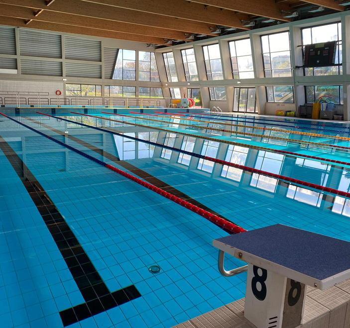 Torna il nuoto libero tutto il giorno e spunta il corso misto con scherma