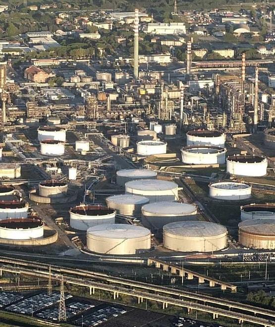 «Eni, il governo deve intervenire» Ma dopo 40 giorni ancora niente 