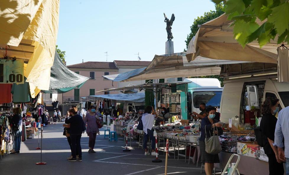 Ponsacco, gli ambulanti chiedono tutto il mercato in corso Matteotti 
