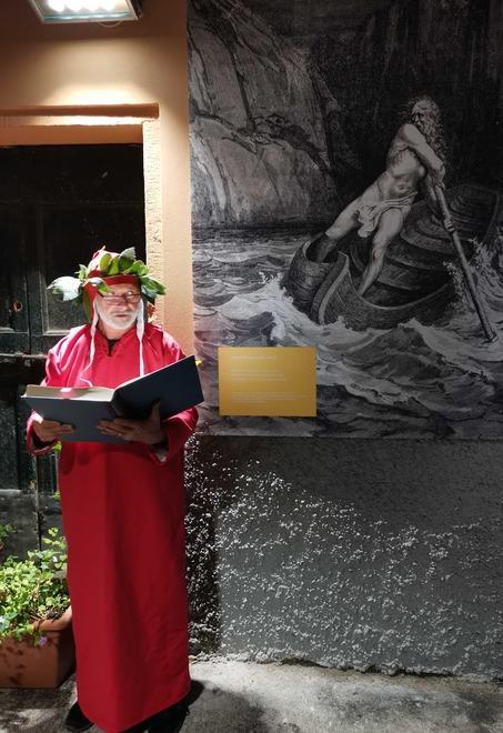 I chiassi in centro diventano galleria d’arte e letteratura dedicata a Dante Alighieri