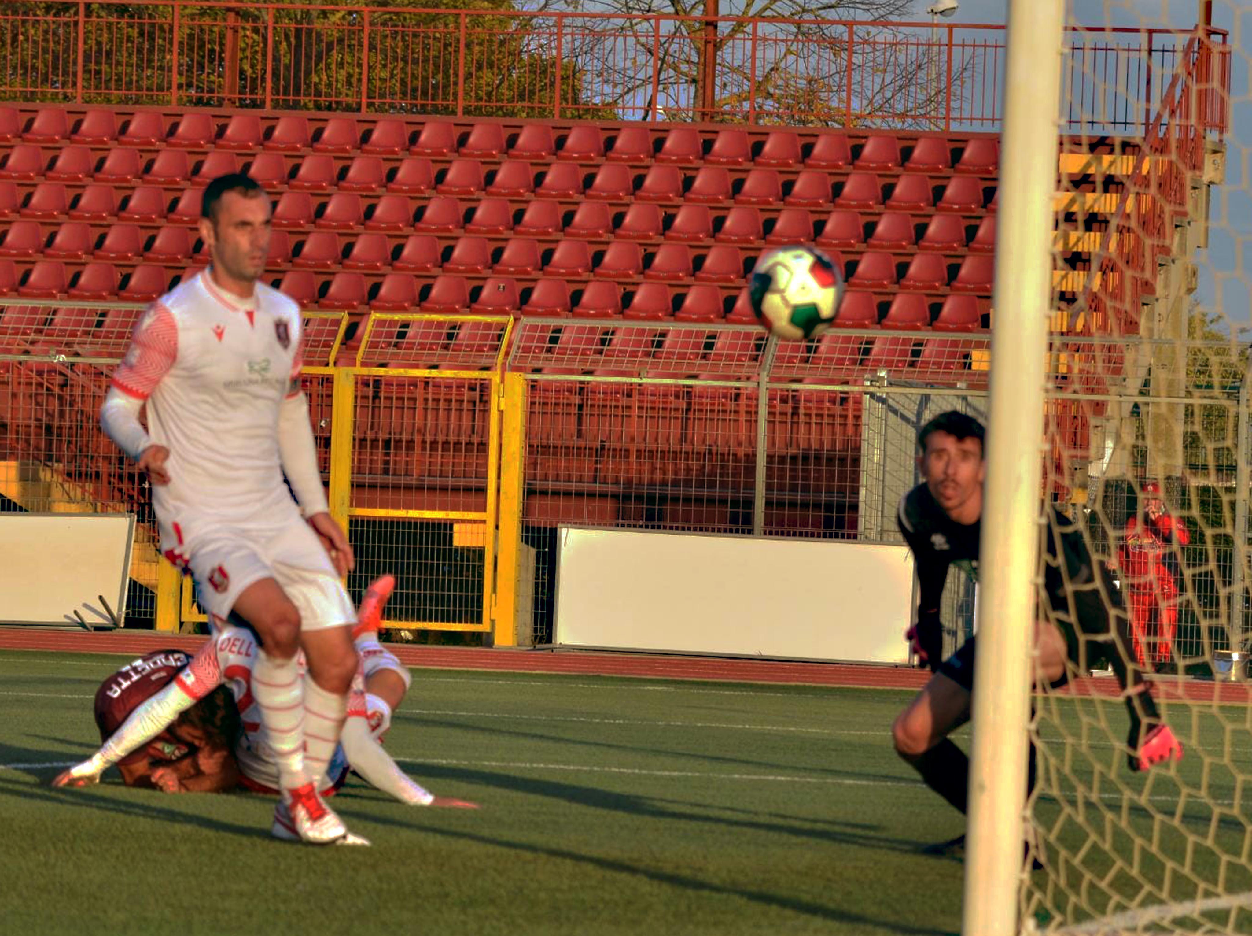 Per il Grosseto il match col Montevarchi è già decisivo: il Grifone lotta per allontanarsi dalla zona retrocessione (Foto Silvi)