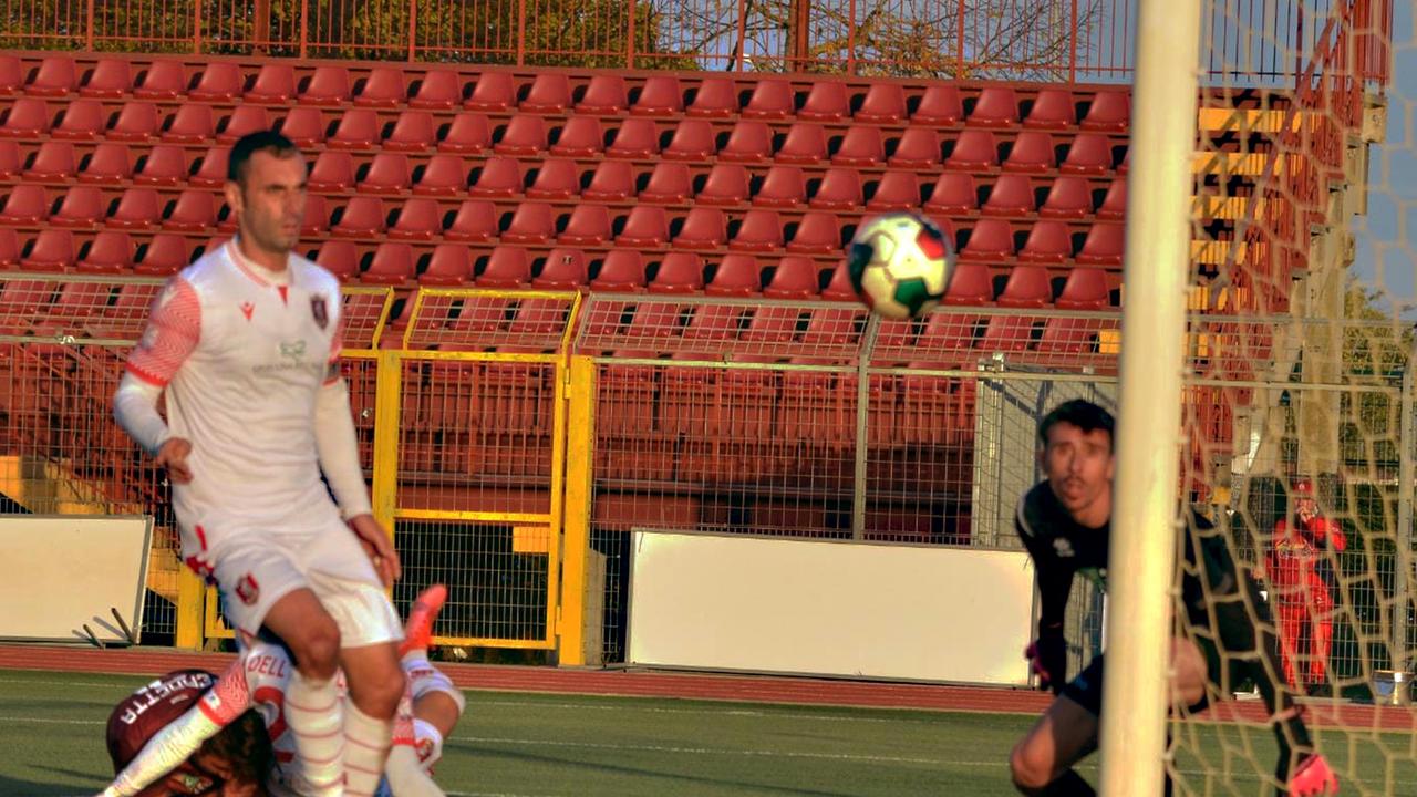 Per il Grosseto il match col Montevarchi è già decisivo: il Grifone lotta per allontanarsi dalla zona retrocessione (Foto Silvi)