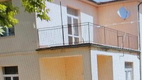 La scuola di Saturnia sarà abbattuta e ricostruita ex novo Ora si cercano i soldi