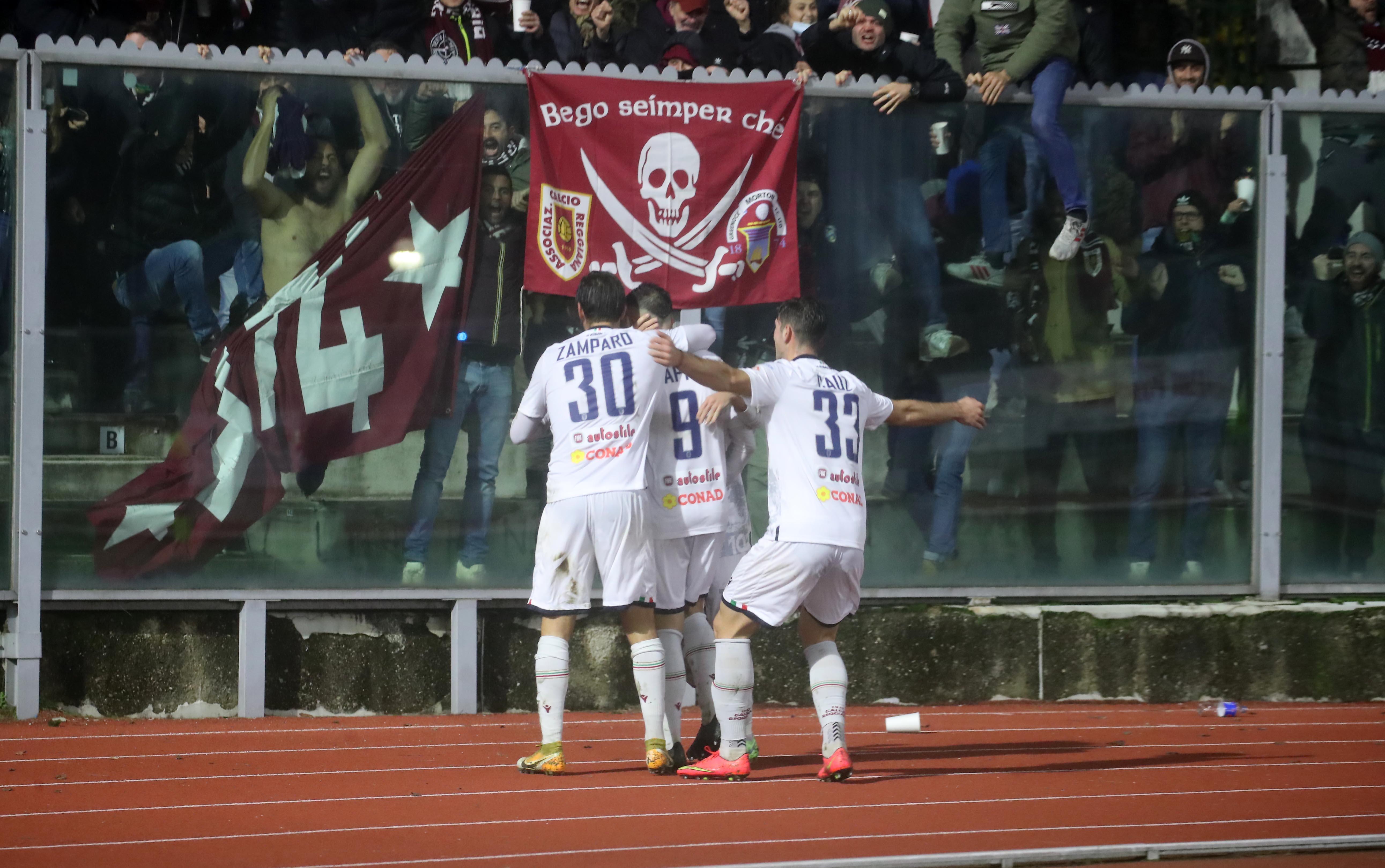 La Reggiana vince a Imola e si riprende la vetta