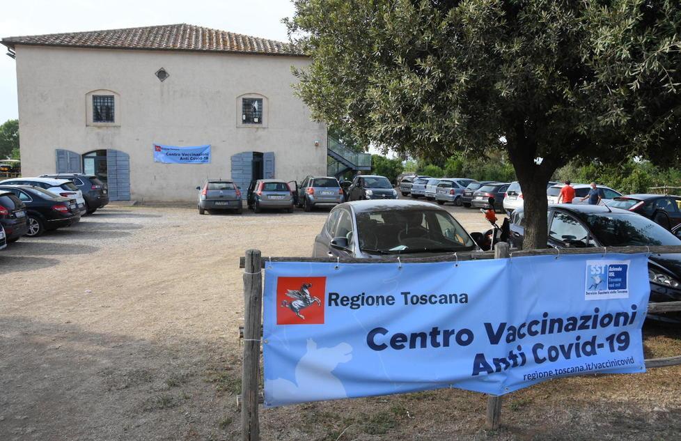 Il centro vaccinale di Spergolaia finito al centro della polemica