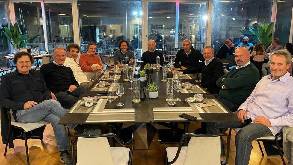 I campioni della vela si riuniscono per parlare del futuro del club nautico