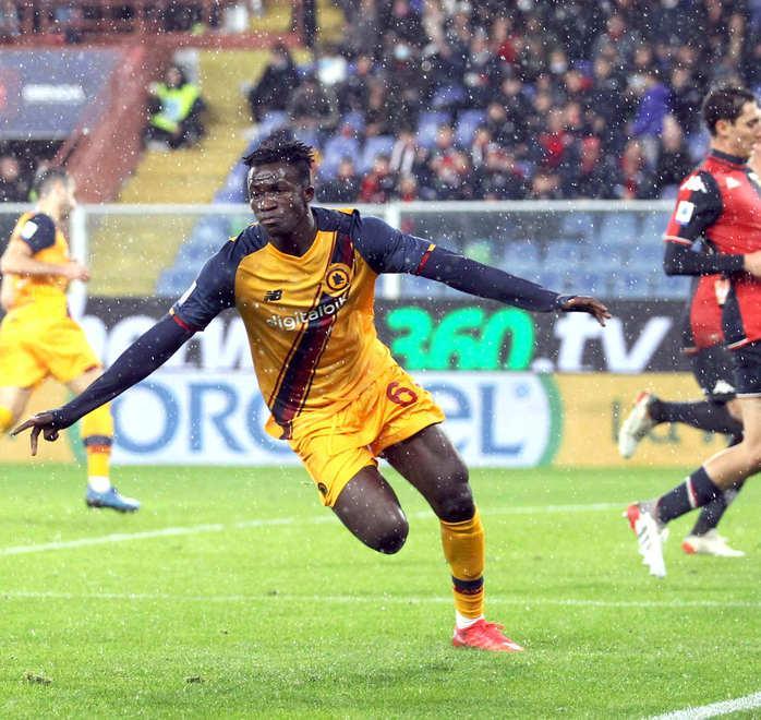 Roma triste, poi entra Felix e riaccende il sorriso di Mou 