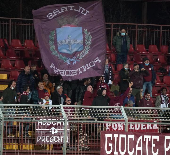 Il Pontedera soffre e gioisce Pescara battuto e agganciato 