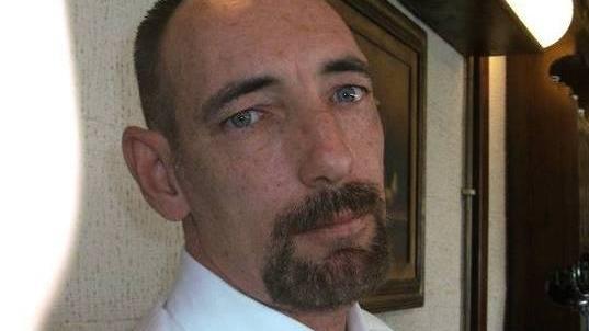Operaio stroncato da un male a 56 anni Lavorava alla Piaggio insieme alla moglie