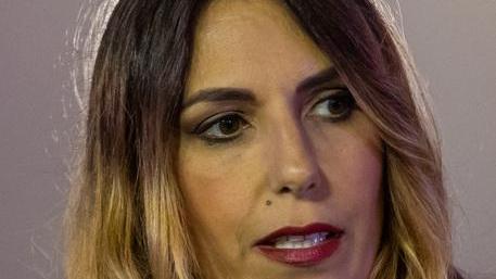 La piscina in consiglio «Qui si nuota nei debiti»