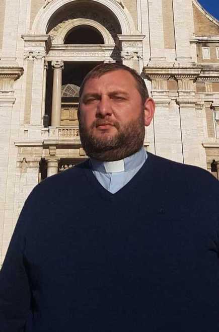Don Mattia Maciolek è il nuovo parroco