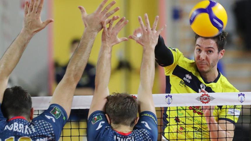 A Pordenone un match giocato sempre sul filo Solo il tiebreak infilza un Sama combattivo