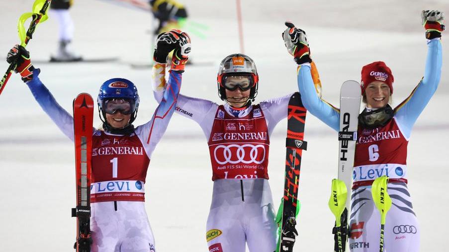 Doppietta di Petra Vlhova nello slalom di Levi Deludono le azzurre