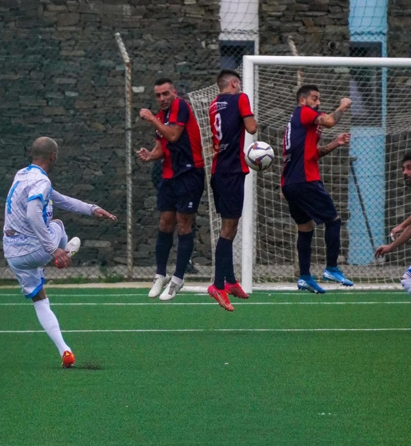 Lo Stintino non molla mai e acciuffa la vittoria al 93’ 