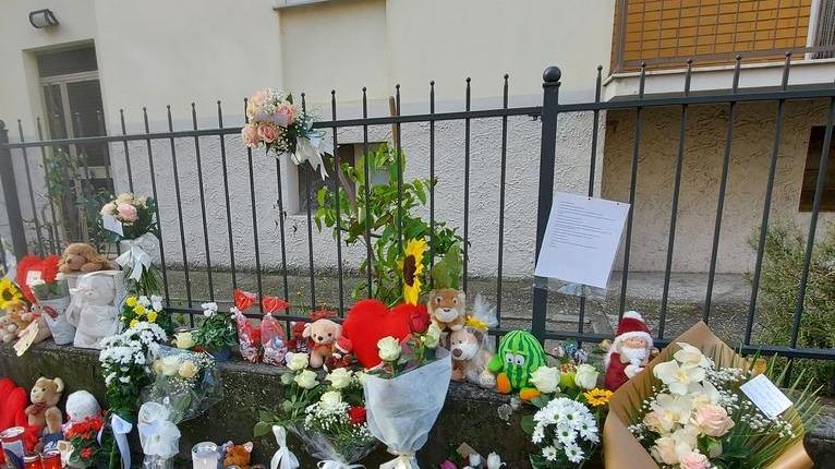 Strage in famiglia a Sassuolo / Già raccolti più di 10mila euro per il futuro della piccola orfana