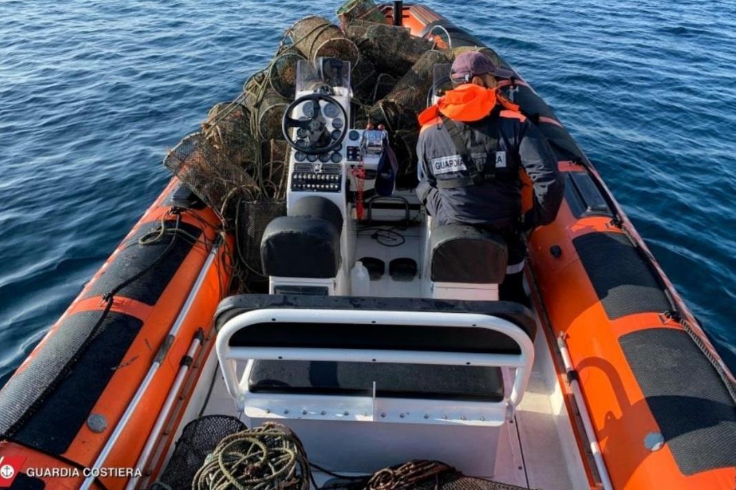 Pesca, controlli nel golfo di Cagliari: sequestrati nasse e prodotti di origine sconosciuta