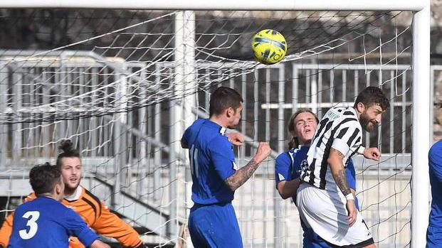Sconfitta beffa, ma con in campo dieci juniores