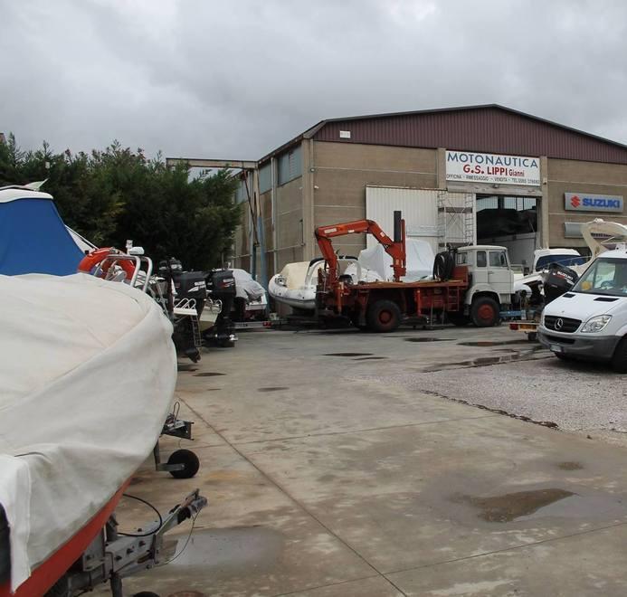 Rubati sei motori, un furgone e un pick up alla Motonautica Gs