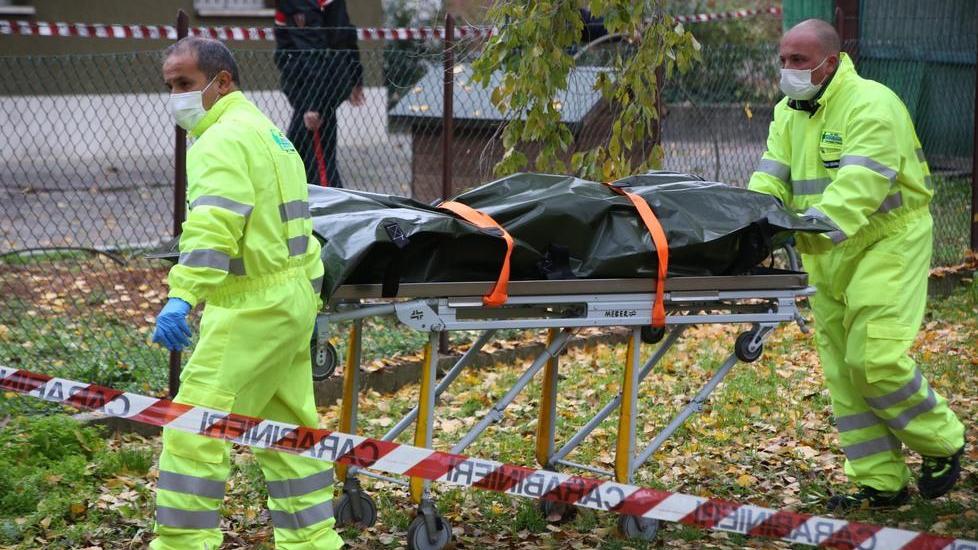 Femminicidio di via Patti, l’omicida prima ha tentato di strangolarla poi l’ha stuprata quando era priva di sensi