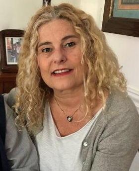 La figlia di Villaggio ad Acqua in bocca