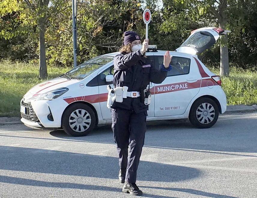 Quattro telecamere per controllare le targhe dei veicoli