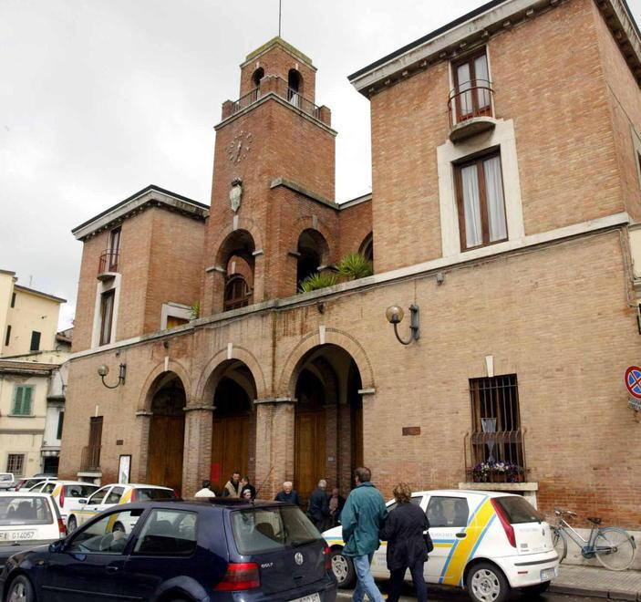Scatole di Natale con i regali Via la raccolta in cinque punti