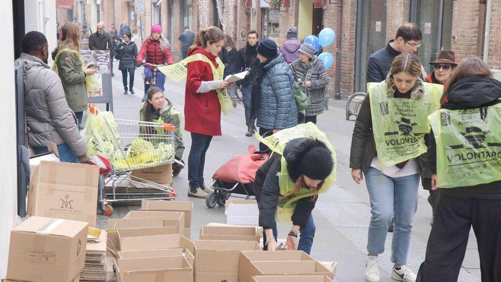 Colletta alimentare a scuola per sensibilizzare gli studenti