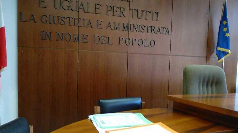 Modena Quadro da 72 mila euro mai pagato ma lui ritira la querela e “salva” l’amico