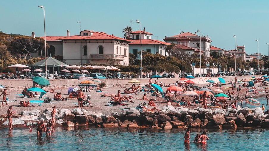 la spiaggia dei Tre Ponti