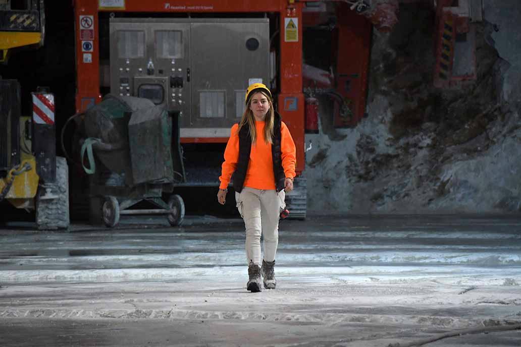 Angelica Antonioli nella cava (in galleria) Gioia Cancelli