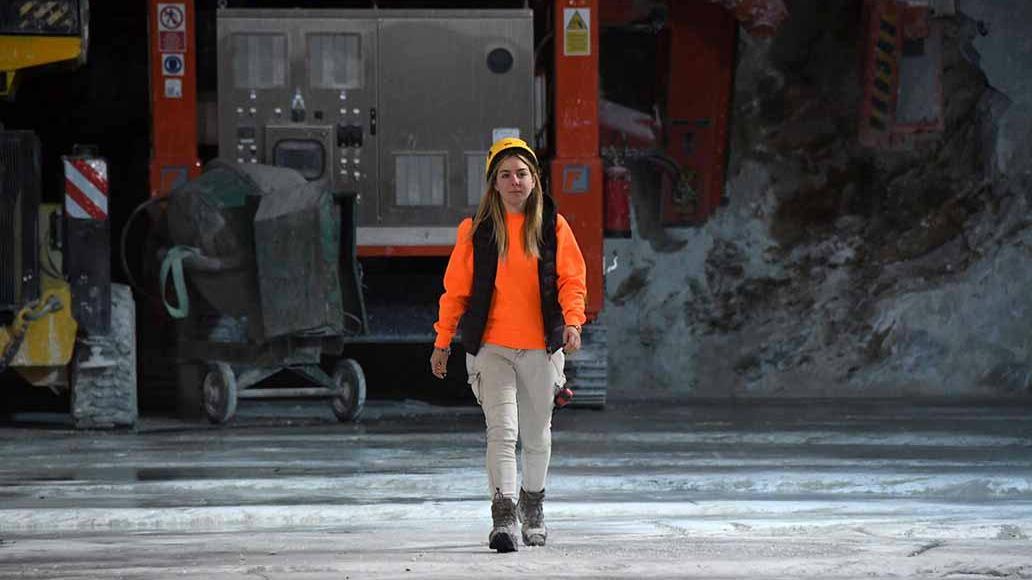 Angelica Antonioli nella cava (in galleria) Gioia Cancelli