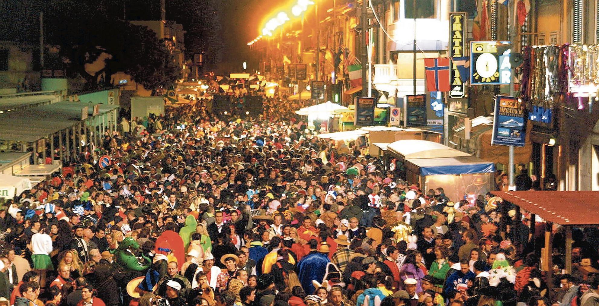 Ritorna il Carnevaldarsena a Viareggio: ecco date e programma della festa 