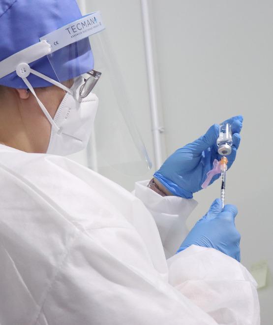 Arriva l’obbligo vaccinale nelle scuole: 150 dipendenti rischiano la sospensione 