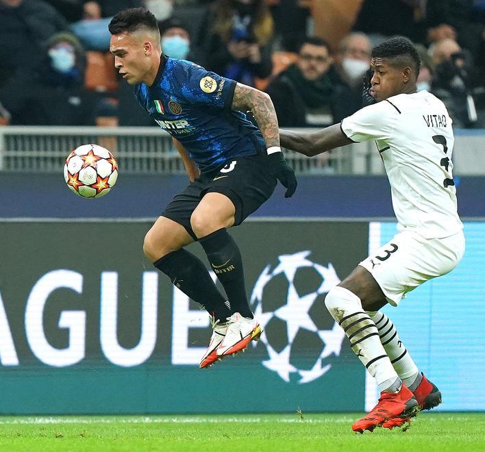 Gigante pensaci tu: Dzeko fa doppietta L’Inter piega lo Shakhtar e va agli ottavi 
